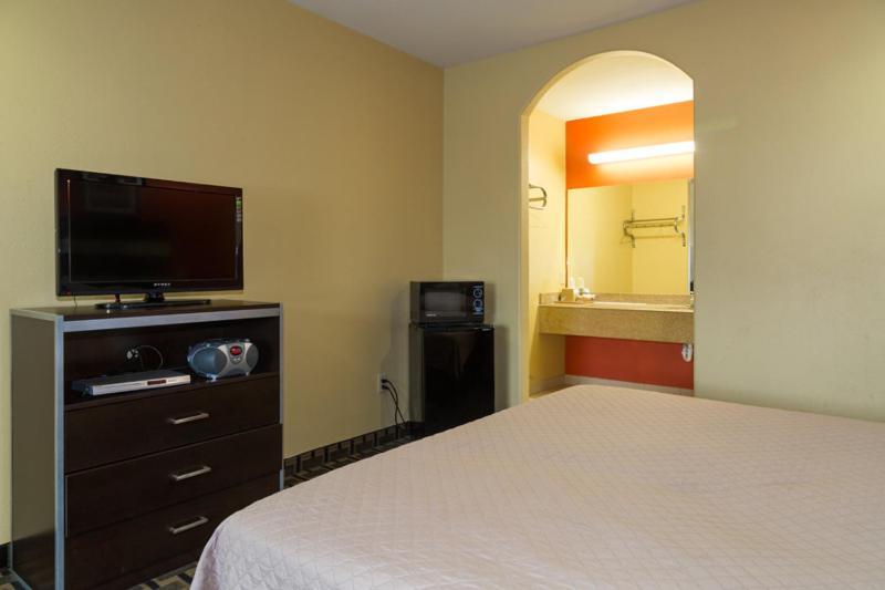 ميسوري سيتي Redwoos Suites المظهر الخارجي الصورة